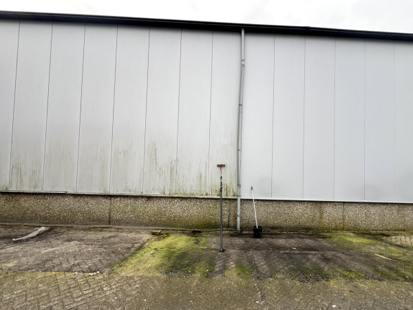 Unisol – Reinigen gevels en overheaddeur