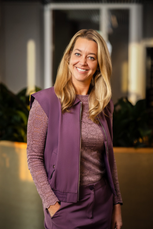 Martine van der Sar